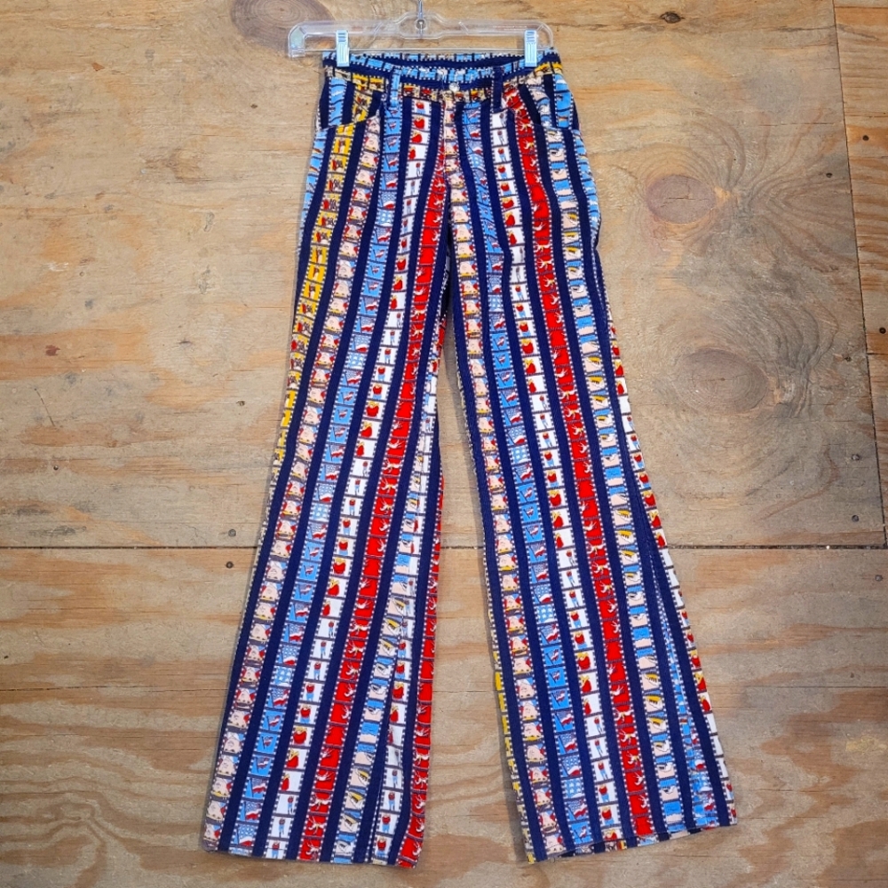 Vintage 70s "Lemon Frog" courderoy bellbottom/ flared pants. XS waist: 23"